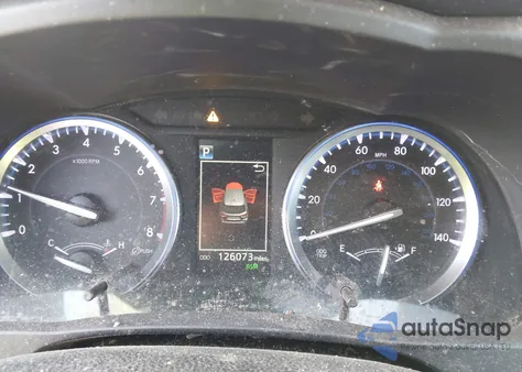 2017 Toyota Highlander Xle z USA, uszkodzony, nr VIN 5TDJZRFH8HS422800